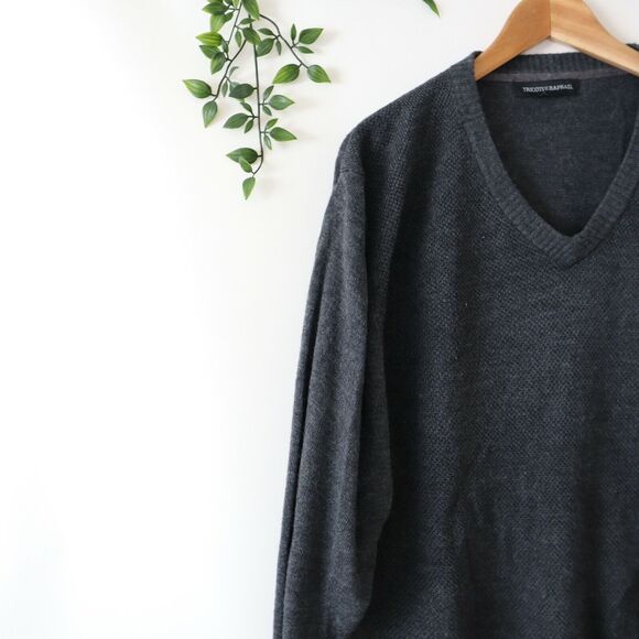 Tricots St Raphael Men's V Neck Sweater XL Extra Large Dark Gray - Picture 3 of 4